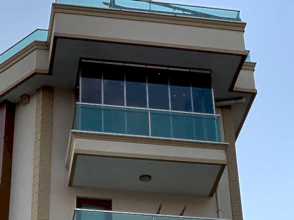 Ataşehir Füme Cam Balkon Dış Görünüm alüminyum fitil Bronz alüminyum Lüks