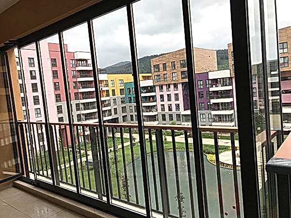 Sinpaş Aydos Country C.Blok K.4 İc Isı Camlı Cambalkon